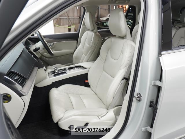 Volvo XC90 2022-03 8647915-13