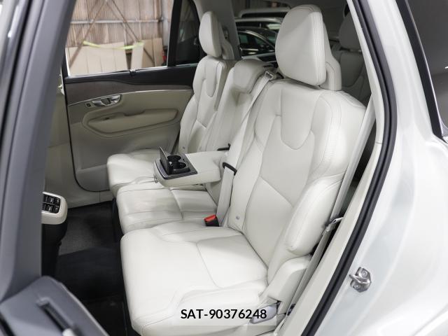 Volvo XC90 2022-03 8647915-14