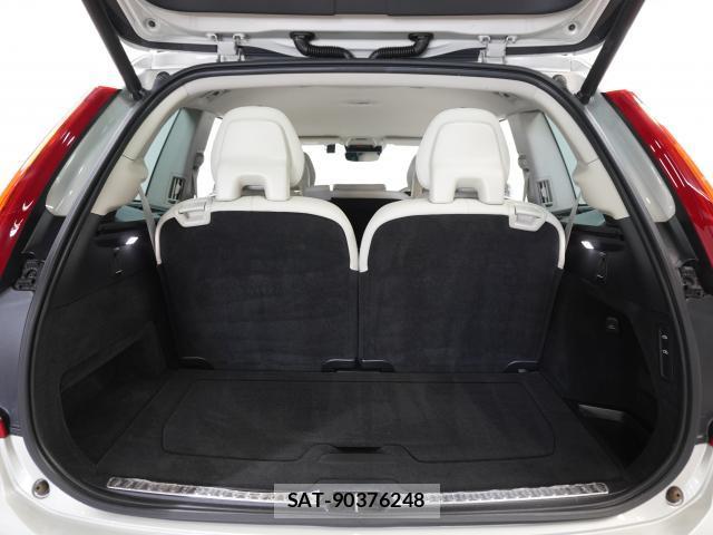 Volvo XC90 2022-03 8647915-15