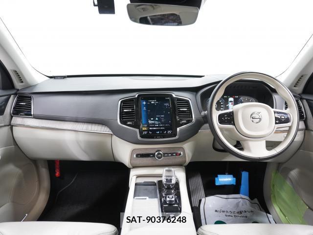 Volvo XC90 2022-03 8647915-2