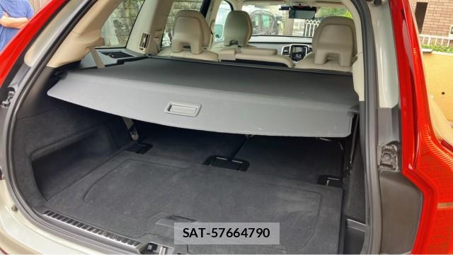 Volvo XC90 2022-03 8651459-17