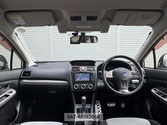 Subaru XV HYBRID 2013-08 8647131-2