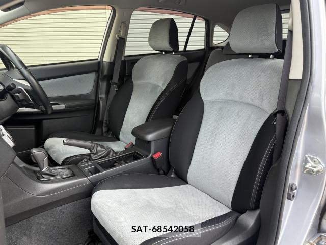 Subaru XV HYBRID 2013-08 8647131-5