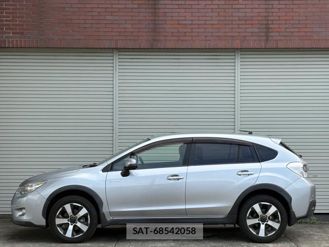 Subaru XV HYBRID 2013-08 8647131-8