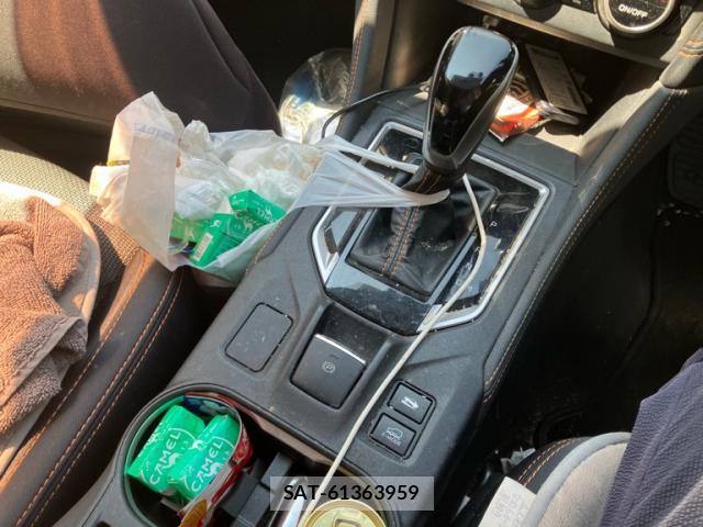 Subaru XV 2017-07 8648537-15