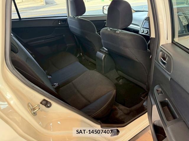 Subaru XV 2013-03 8649380-16
