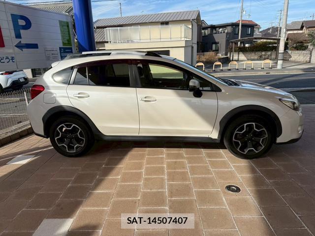 Subaru XV 2013-03 8649380-4
