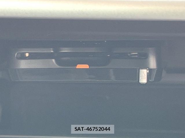 Subaru XV 2017-09 8649732-6