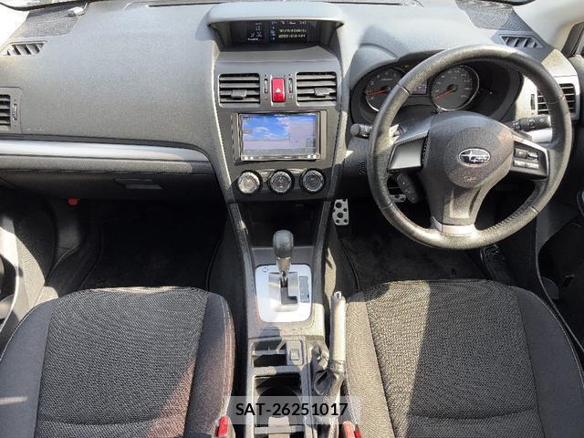Subaru XV 2013-08 8651929-2