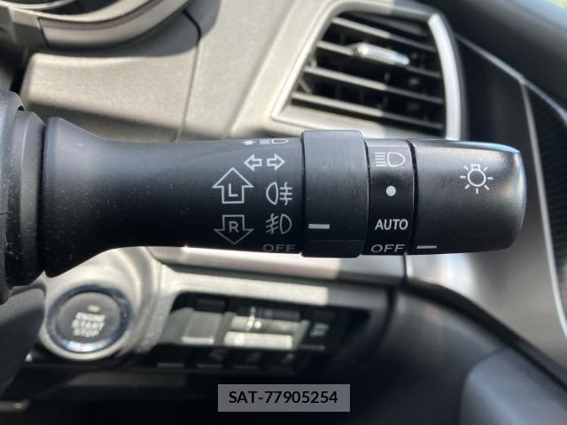 Subaru XV 2017-08 8653468-15