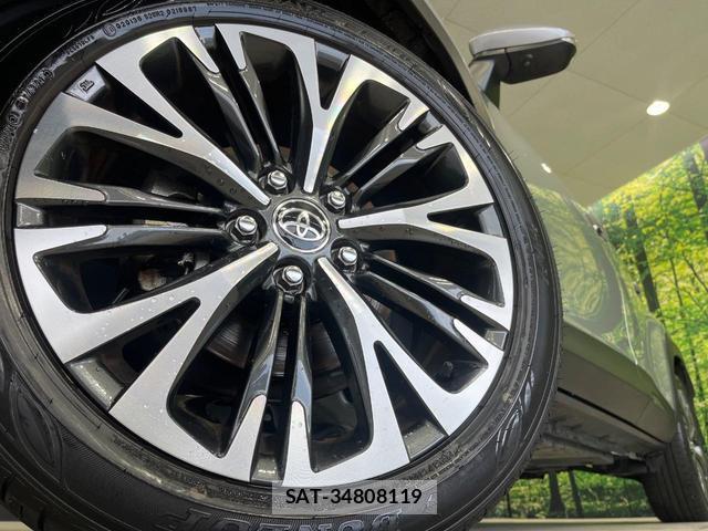 Toyota YARIS CROSS 2021-12 8646758-11