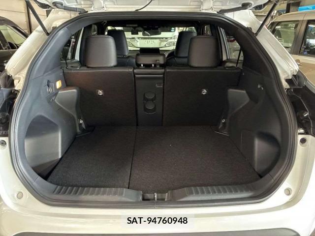 Toyota YARIS CROSS 2024-11 8647025-6