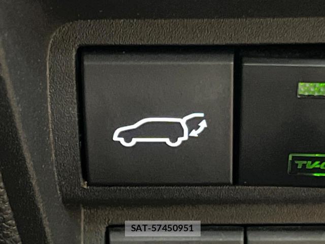 Toyota YARIS CROSS 2023-11 8647322-5