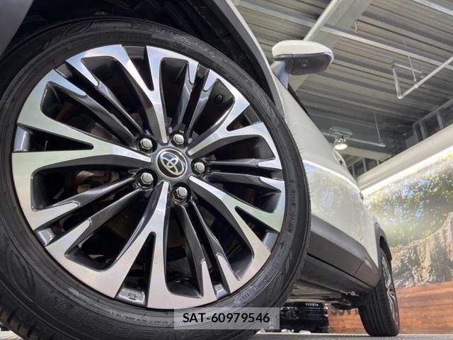 Toyota YARIS CROSS 2021-11 8647922-13