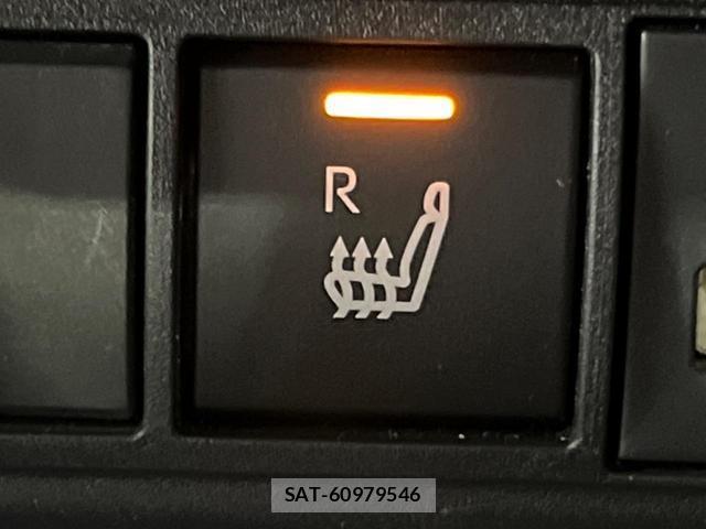 Toyota YARIS CROSS 2021-11 8647922-5