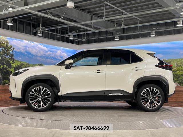 Toyota YARIS CROSS 2020-09 8647929-14