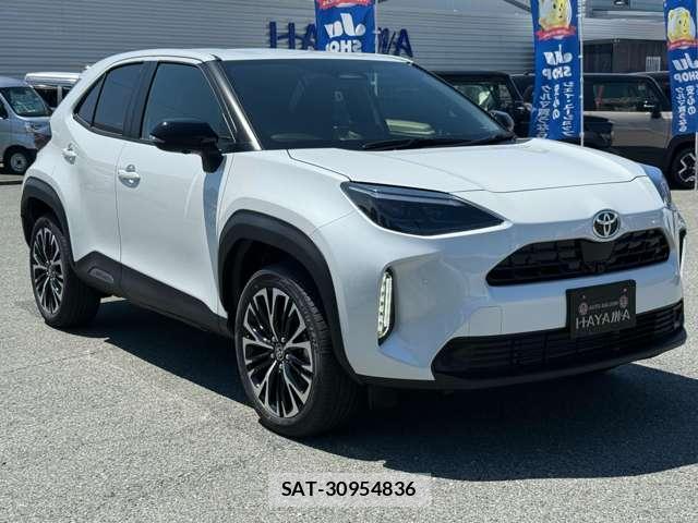 Toyota YARIS CROSS 2026-08 8648166-11