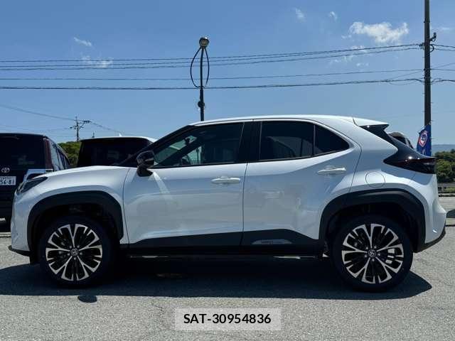 Toyota YARIS CROSS 2026-08 8648166-14