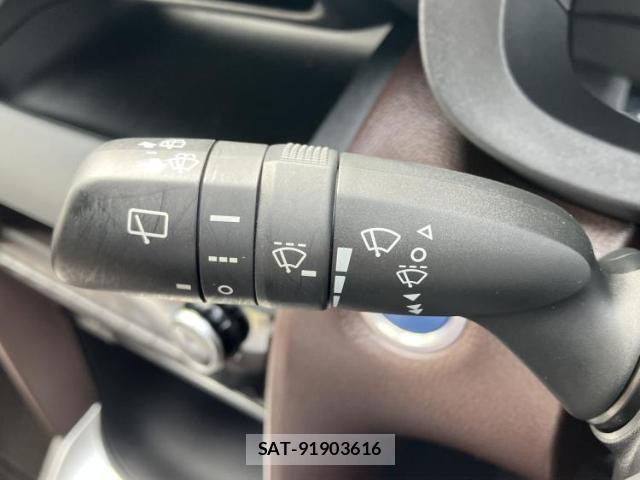 Toyota YARIS CROSS 2022-03 8648742-14