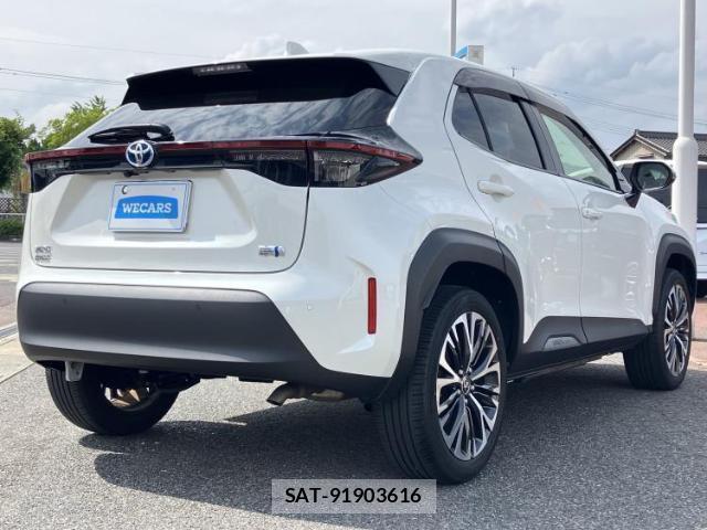 Toyota YARIS CROSS 2022-03 8648742-2