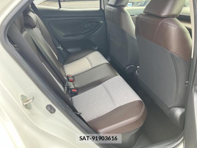 Toyota YARIS CROSS 2022-03 8648742-5