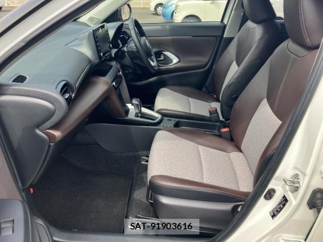 Toyota YARIS CROSS 2022-03 8648742-6