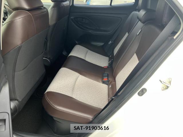 Toyota YARIS CROSS 2022-03 8648742-7