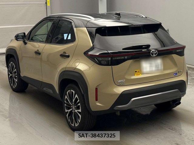 Toyota YARIS CROSS 2025-03 8648899-1
