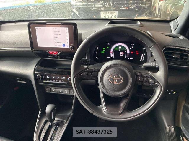 Toyota YARIS CROSS 2025-03 8648899-2
