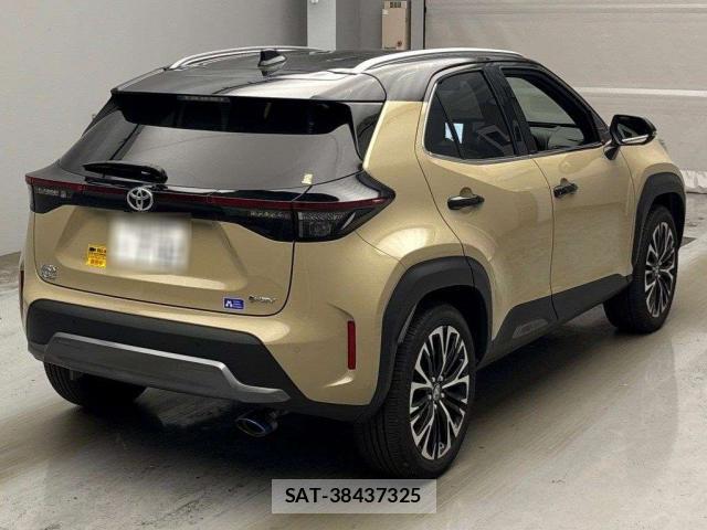 Toyota YARIS CROSS 2025-03 8648899-4