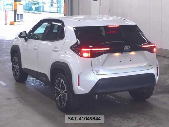 Toyota YARIS CROSS 2024-10 8649067-1