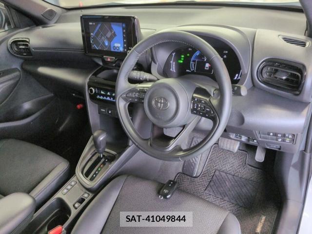Toyota YARIS CROSS 2024-10 8649067-2