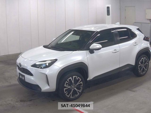 Toyota YARIS CROSS 2024-10 8649067-3