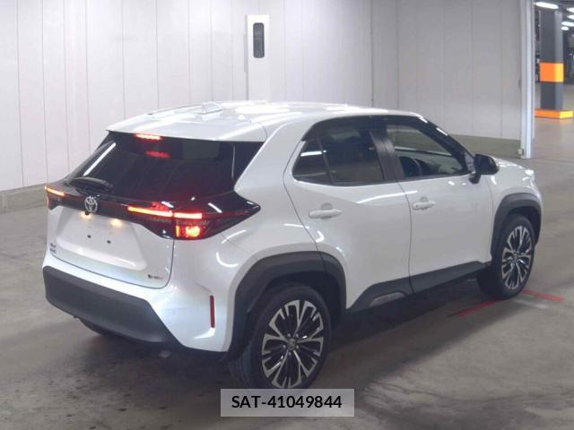 Toyota YARIS CROSS 2024-10 8649067-4