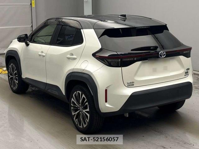 Toyota YARIS CROSS 2021-06 8649086-11