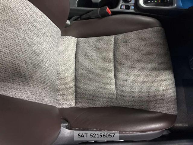 Toyota YARIS CROSS 2021-06 8649086-13