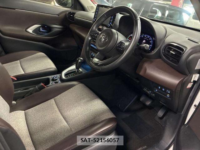 Toyota YARIS CROSS 2021-06 8649086-5