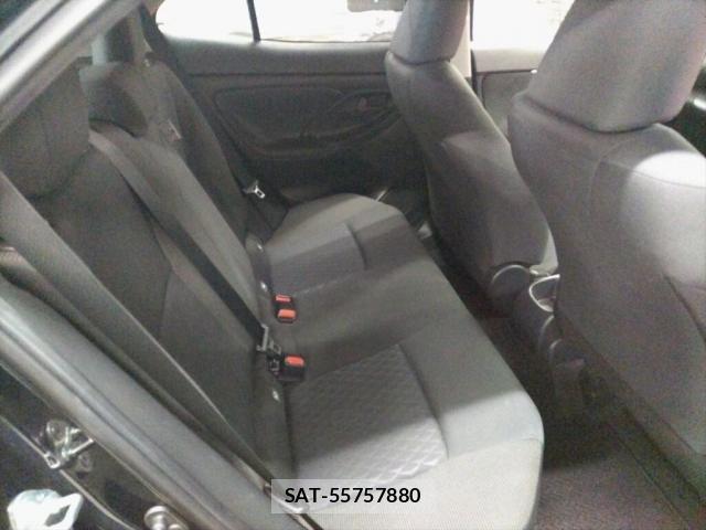 Toyota YARIS CROSS 2023-04 8649265-3