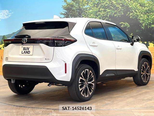 Toyota YARIS CROSS 2024-03 8649322-16