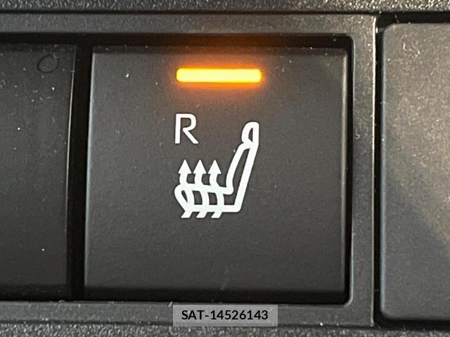 Toyota YARIS CROSS 2024-03 8649322-4