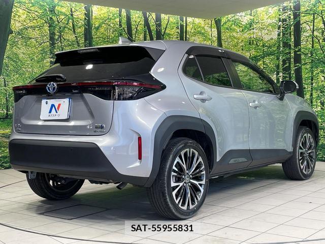 Toyota YARIS CROSS 2023-10 8649774-16