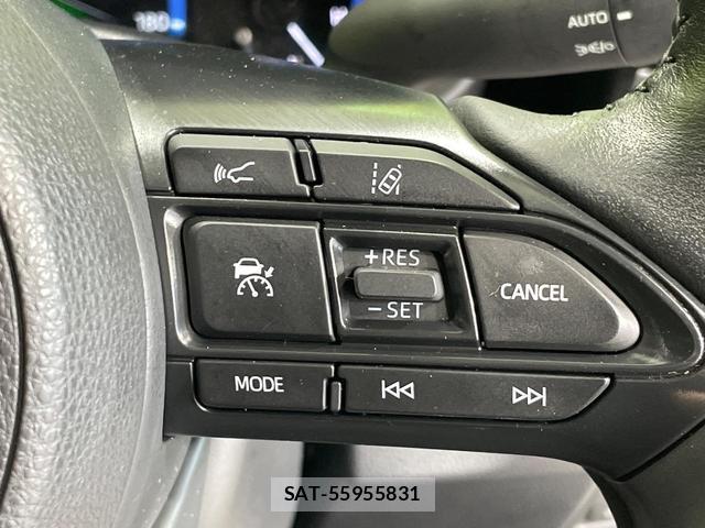 Toyota YARIS CROSS 2023-10 8649774-4