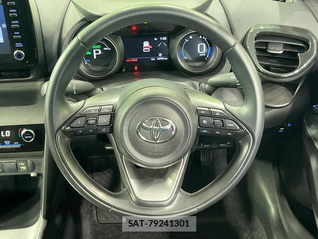 Toyota YARIS CROSS 2021-03 8650017-10