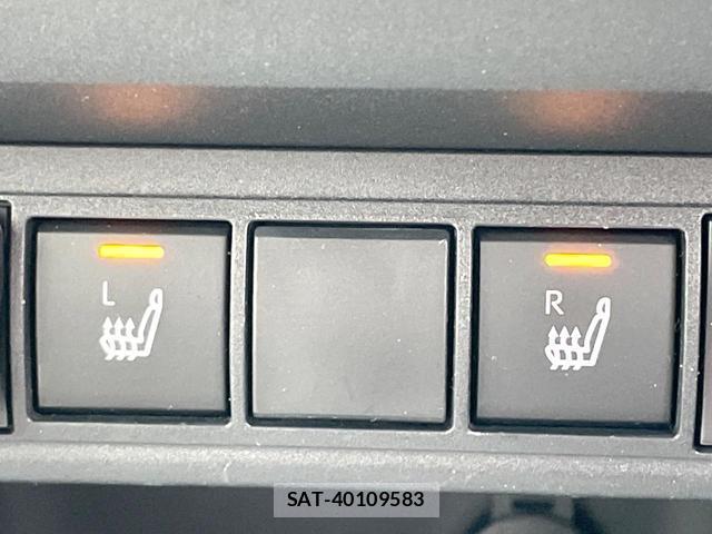 Toyota YARIS CROSS 2021-08 8650105-6