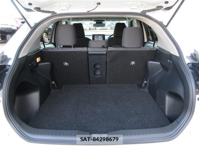 Toyota YARIS CROSS 2022-05 8650144-19