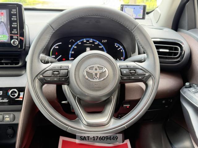 Toyota YARIS CROSS 2021-04 8650175-6