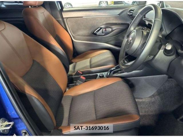 Toyota YARIS CROSS 2022-10 8650238-2