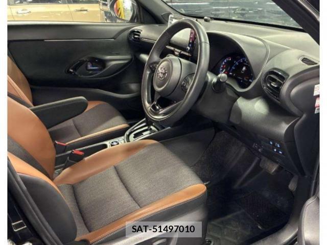 Toyota YARIS CROSS 2023-10 8650240-2