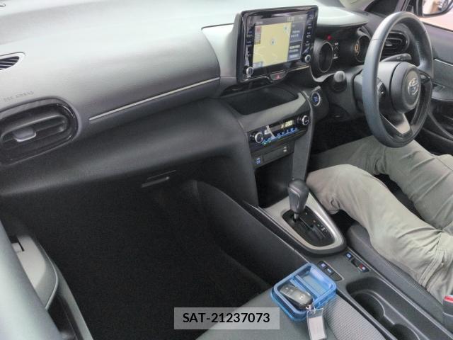 Toyota YARIS CROSS 2023-05 8650258-2