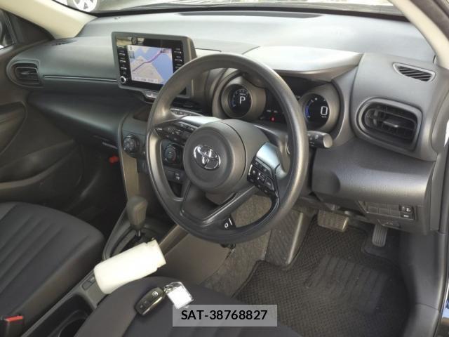 Toyota YARIS CROSS 2023-03 8650334-2